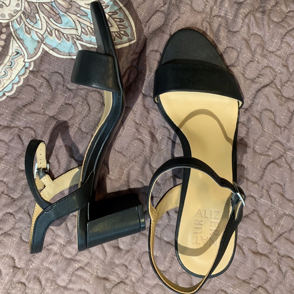 NWOT Naturalizer Bristol Sandal